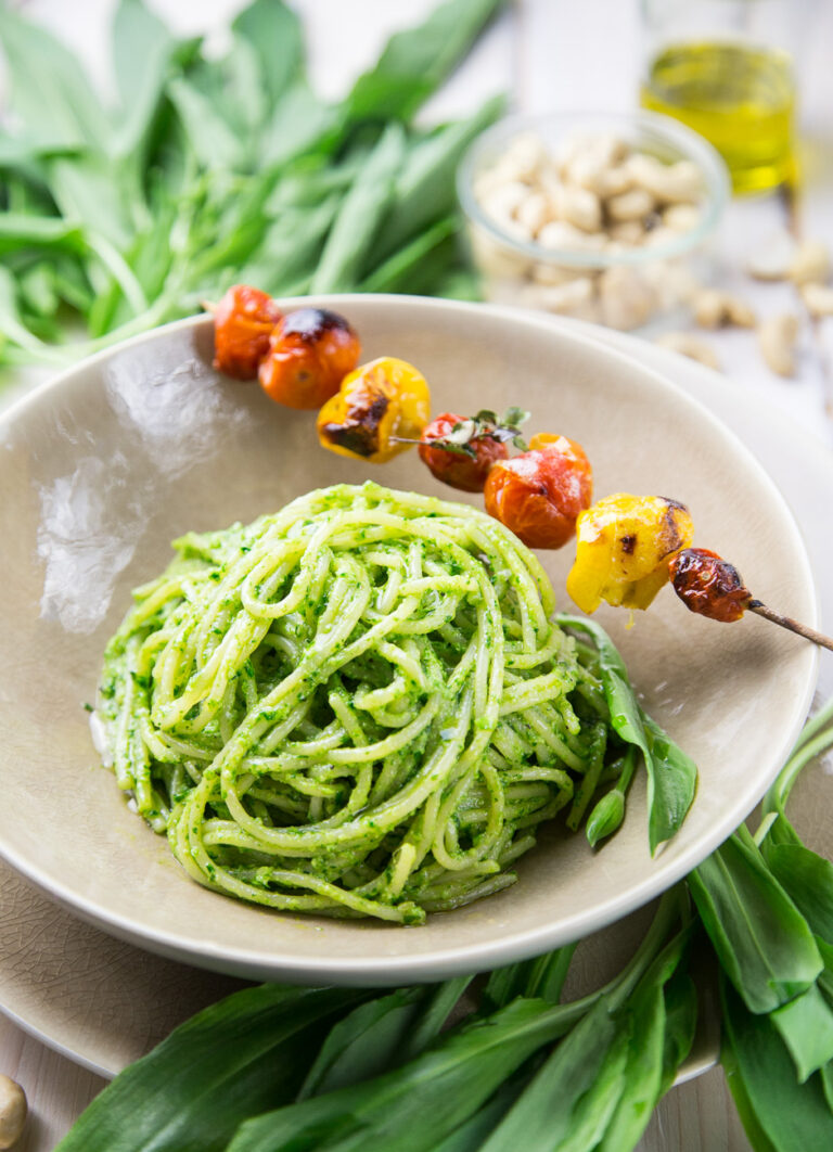 wild-garlic-pesto-pasta-roasted-tomatoes-_MG_3651